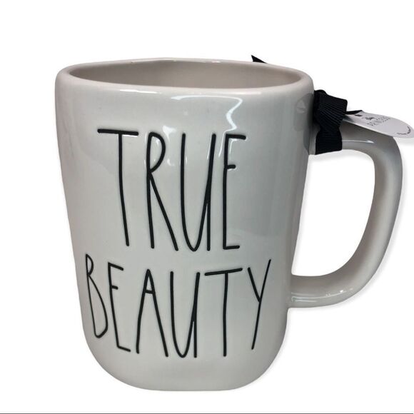 Rae Dunn TRUE BEAUTY  Disney Princess mug - Picture 1 of 2
